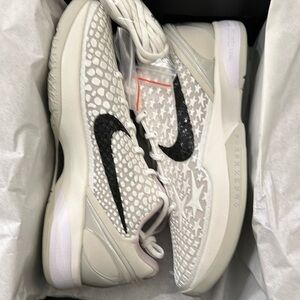 New In Box! Nike Kobe 6 Protro Sail!